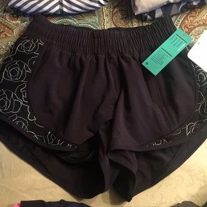 Lulu lucent short size 3